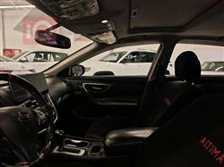 نيسان ألتيما